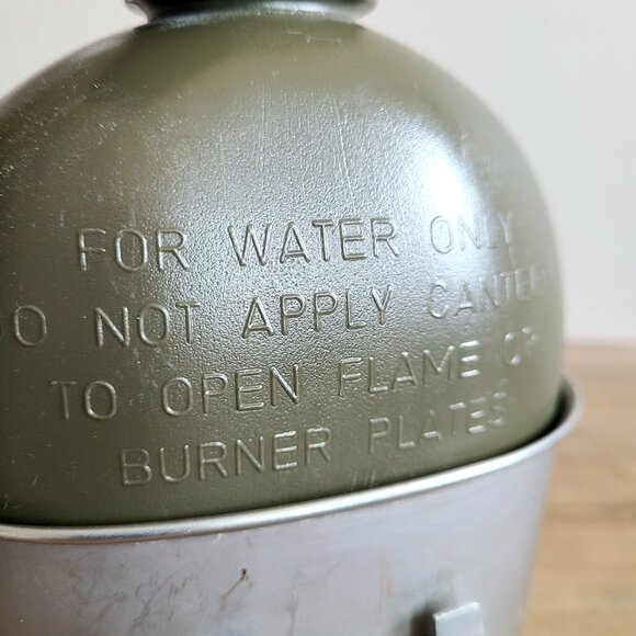 Vintage 1980 US Military Olive Green Plastic Water Canteen. - Picture 8 of 9
